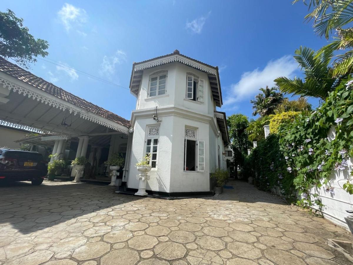 Beverly Villa Dehiwala-Mount Lavinia Exterior photo