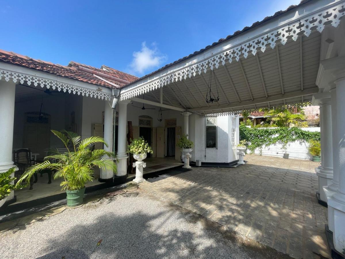 Beverly Villa Dehiwala-Mount Lavinia Exterior photo